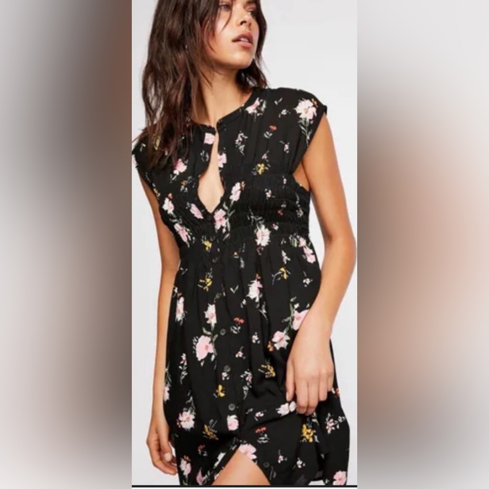 Free People Greatest Day Printed Smocked
Shirtdress | Medium | MSRP $98